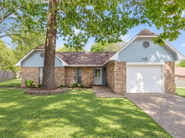 22 Connolly Court, Little Rock, AR 72210