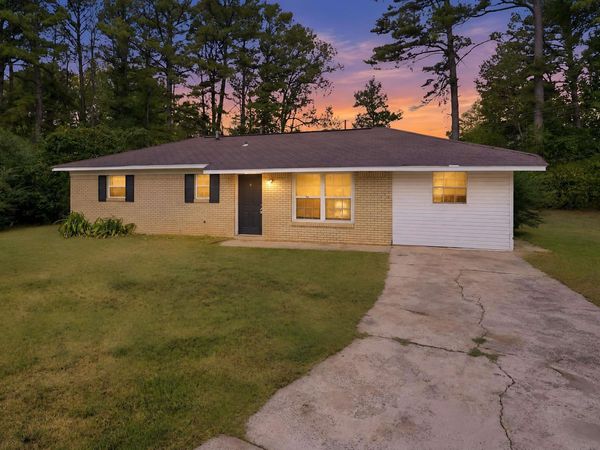 6 Betty Jean Circle, Little Rock, AR 72209