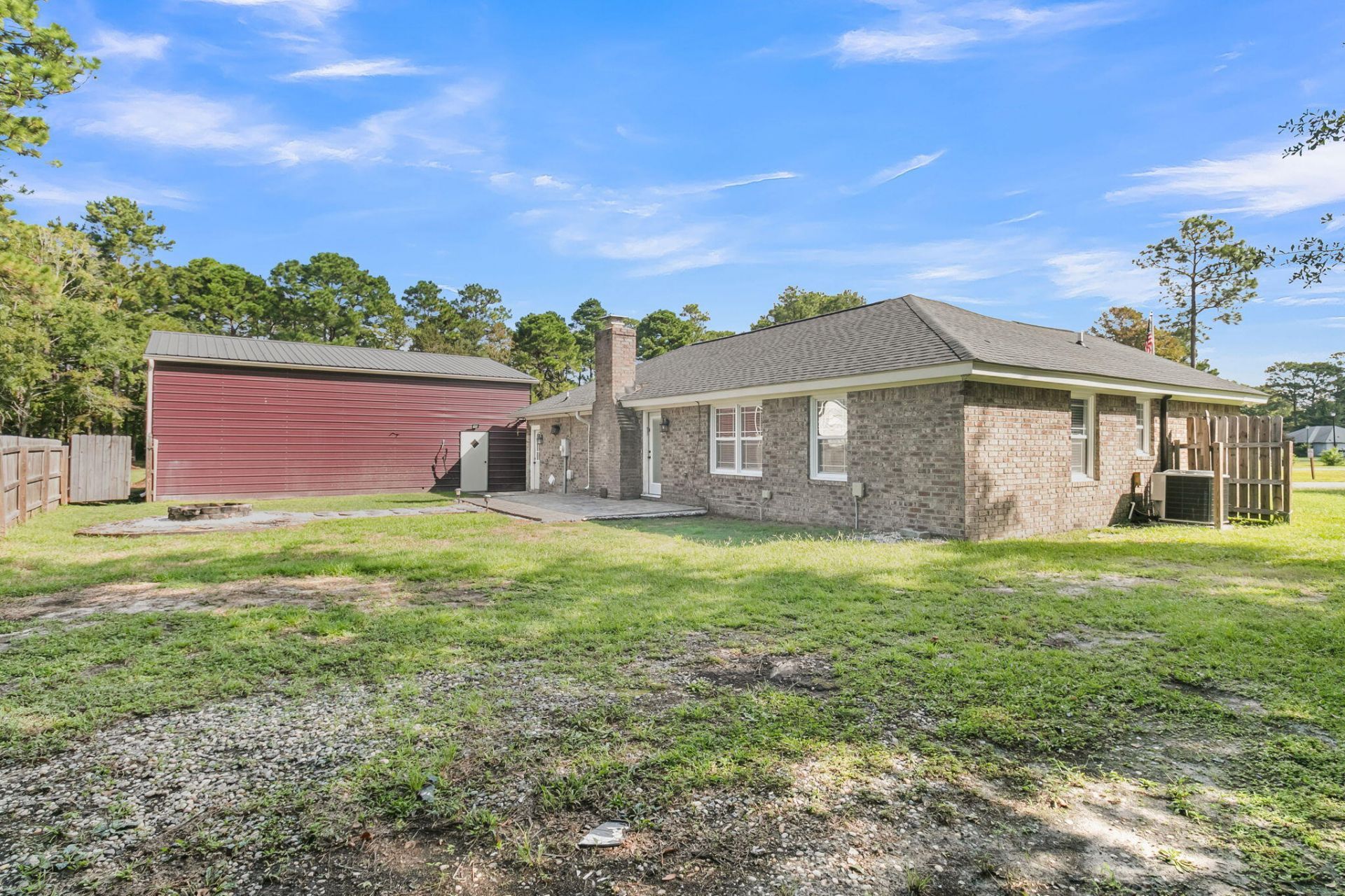 105 Bedford Court Photo 34