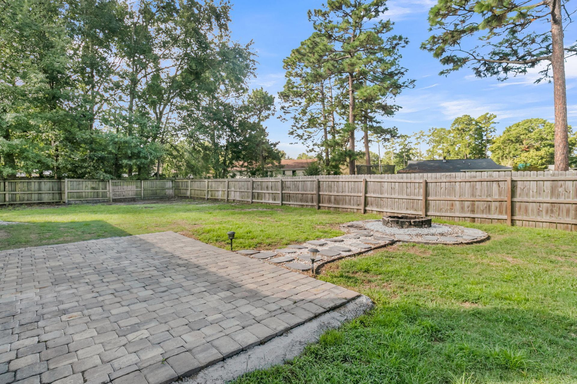 105 Bedford Court Photo 35