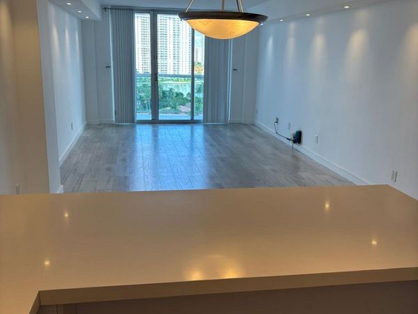 19370 COLLINS Avenue, Unit 1224, Sunny Isles Beach, FL 33160