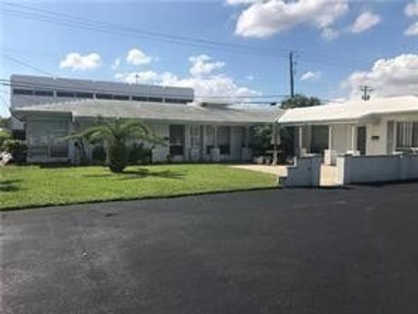 2738 NE 32nd Street, Unit 4, Fort Lauderdale, FL 33306