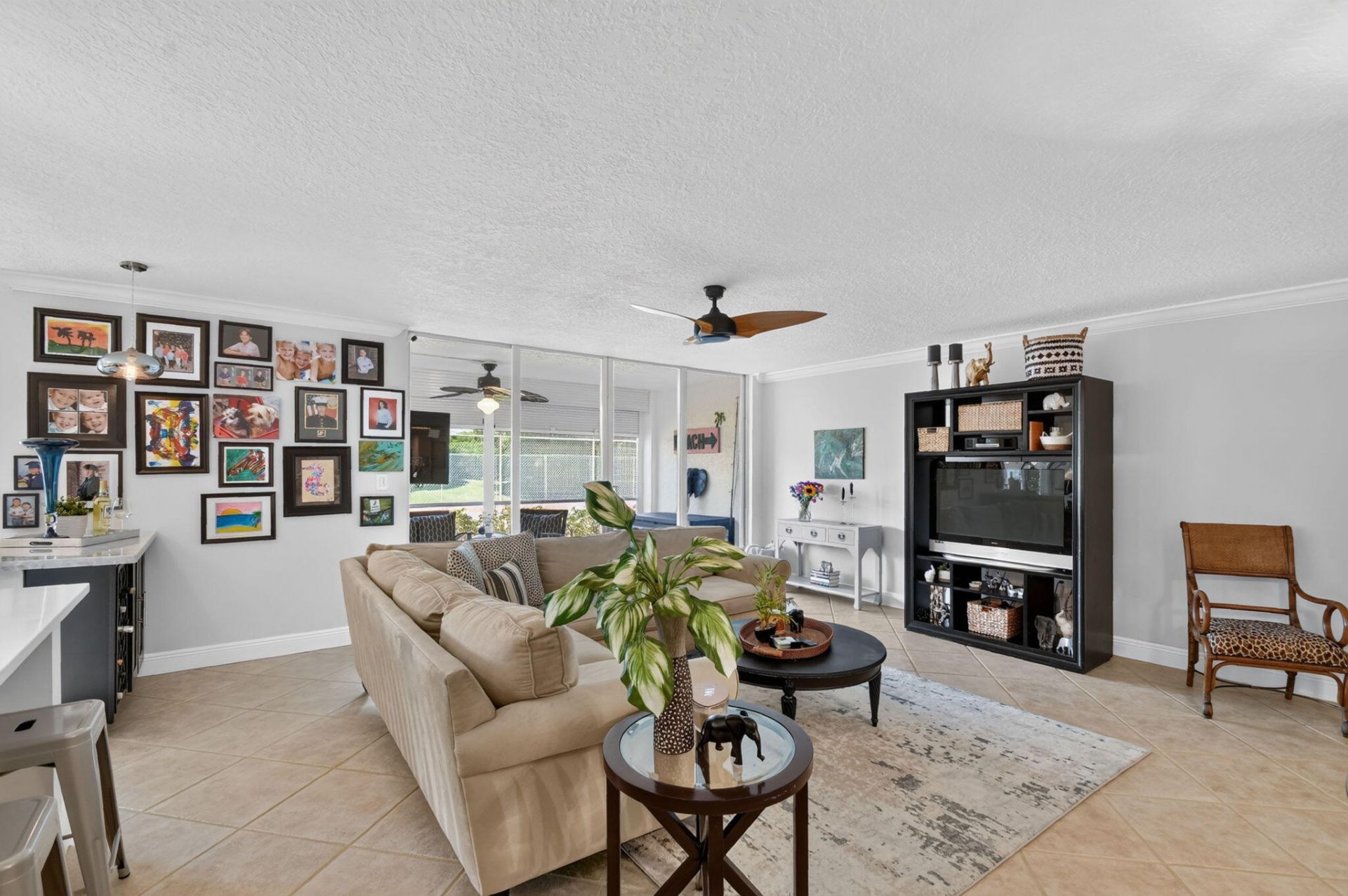103 Half Moon Circle, Unit C1, Hypoluxo, FL 33462 Photo