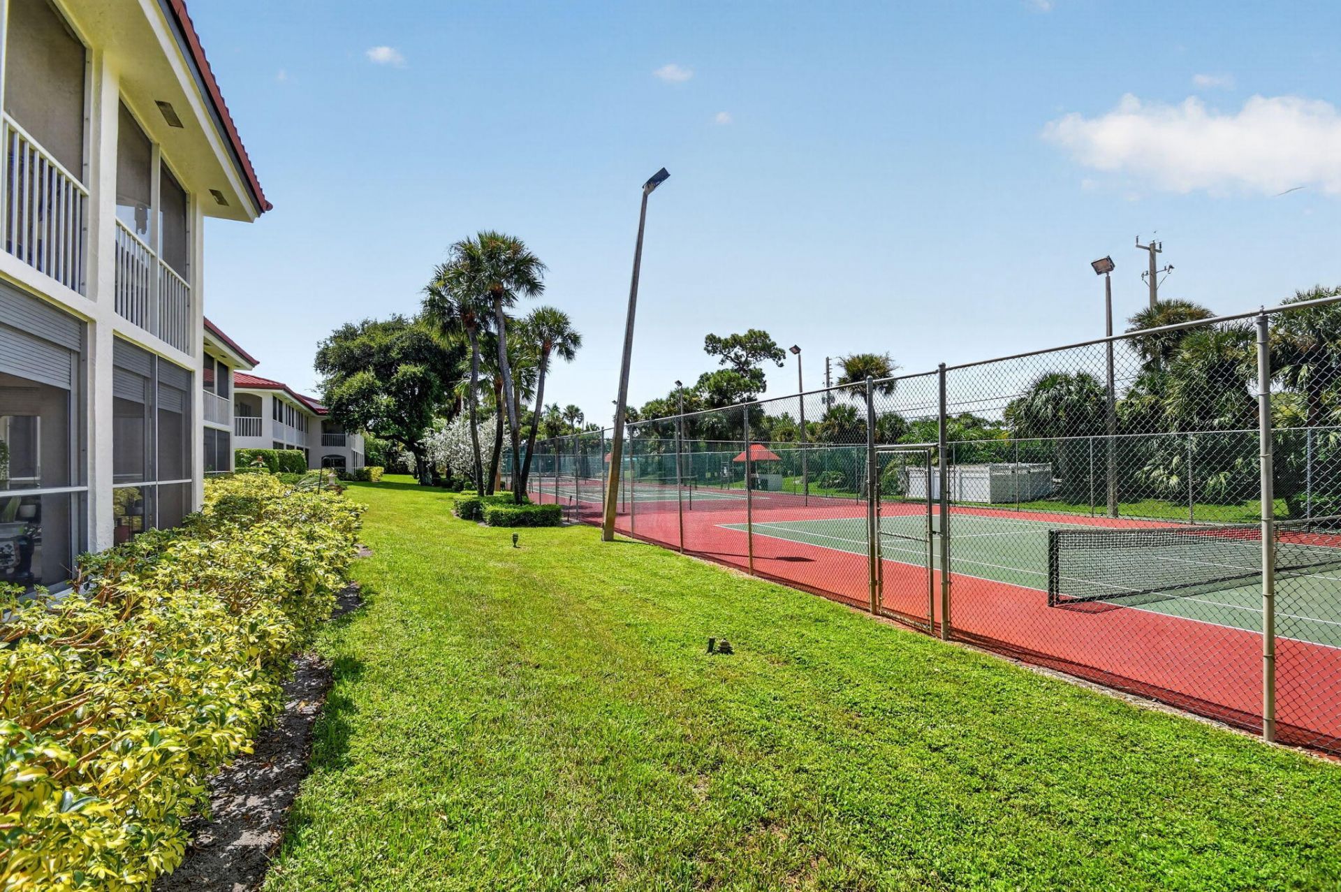 103 Half Moon Circle, Unit C1, Hypoluxo, FL 33462 Photo