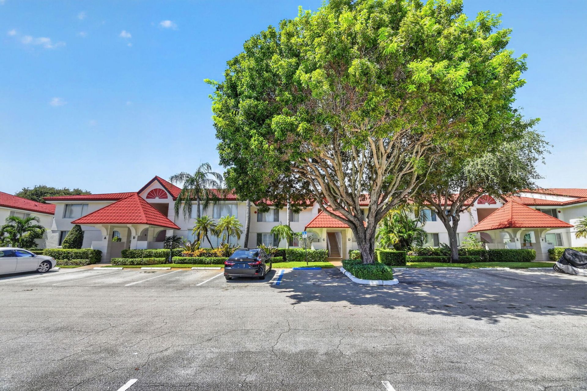 103 Half Moon Circle, Unit C1, Hypoluxo, FL 33462 Photo