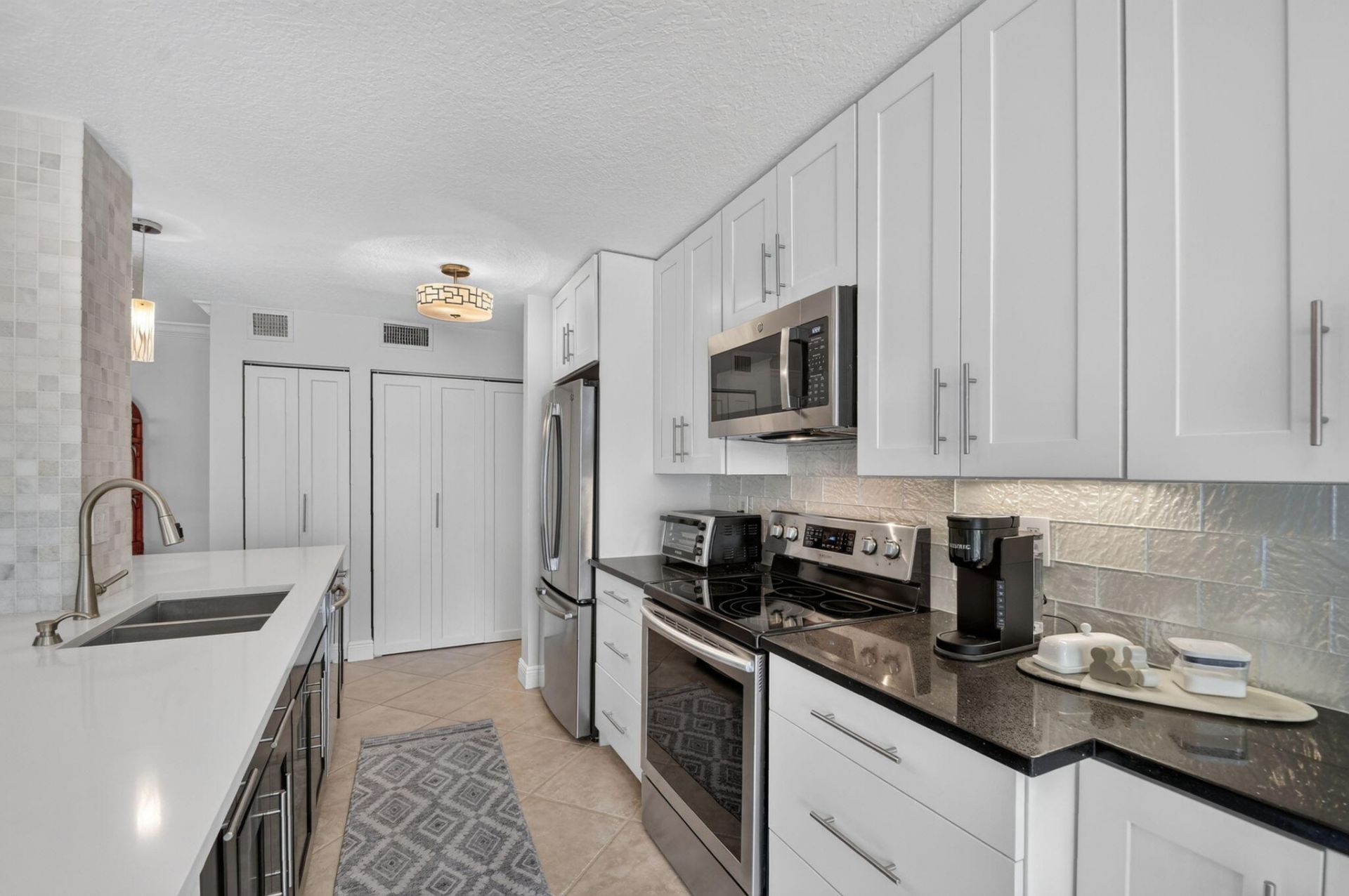 103 Half Moon Circle, Unit C1, Hypoluxo, FL 33462 Photo