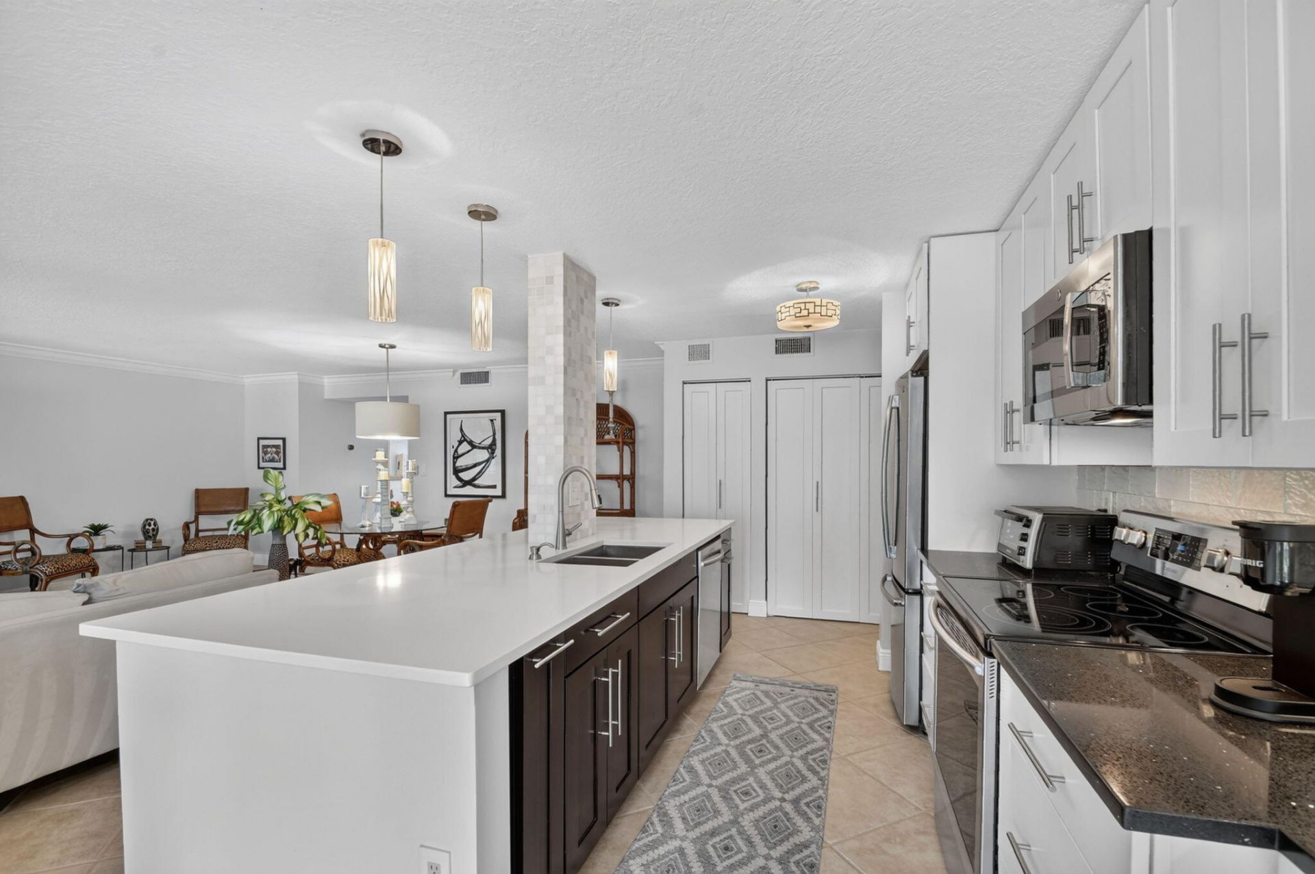 103 Half Moon Circle, Unit C1, Hypoluxo, FL 33462 Photo