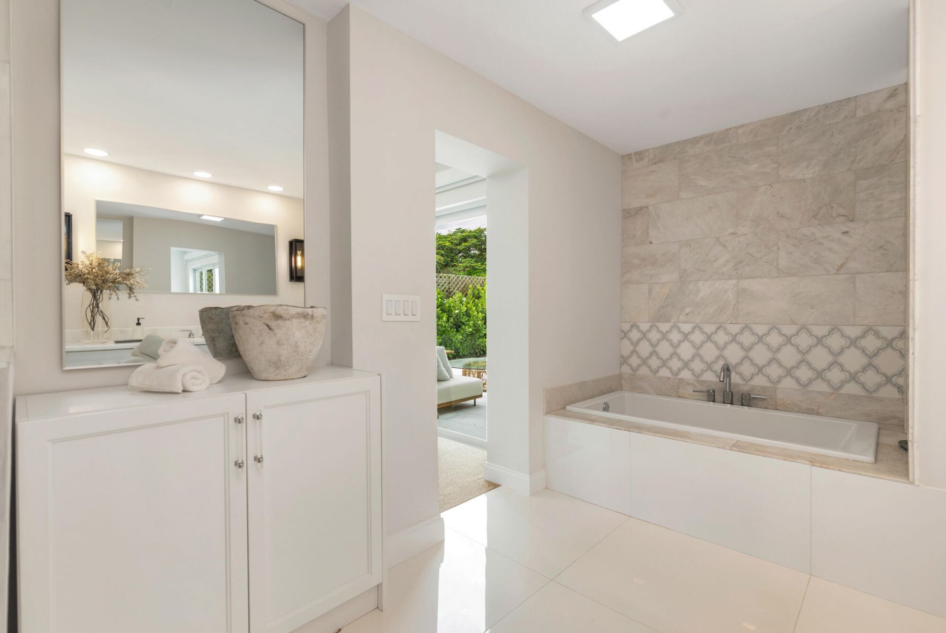 246 Elwa Place, West Palm Beach, FL 33405 Photo