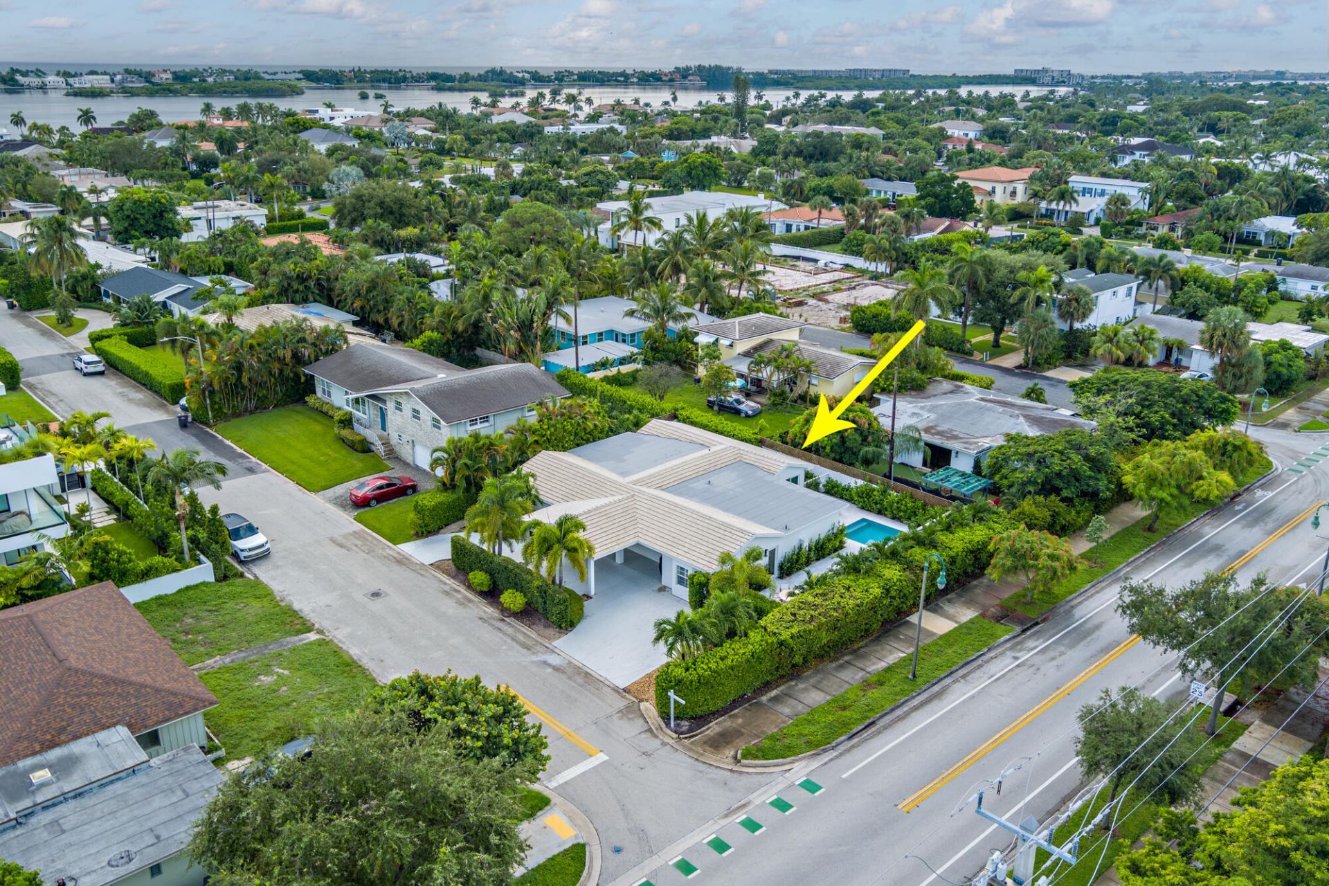 246 Elwa Place, West Palm Beach, FL 33405 Photo