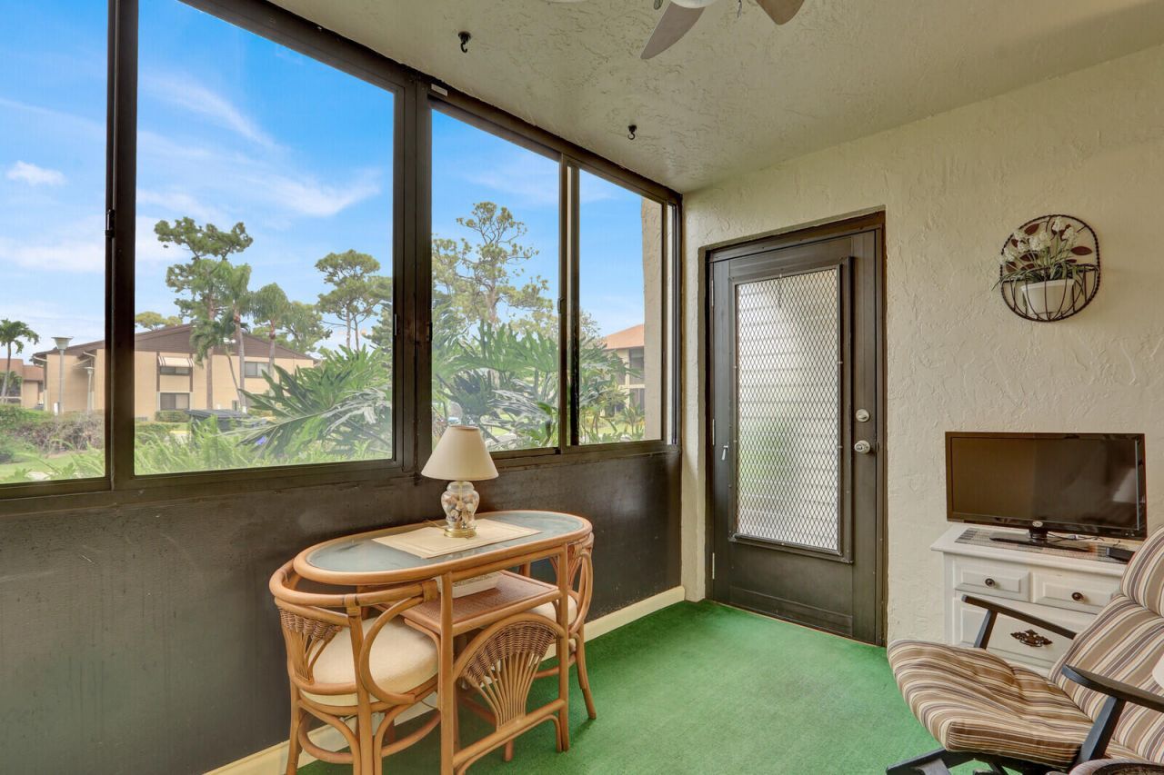 338 Knotty Pine Circle, Unit D-1, Greenacres, FL 33463 Photo