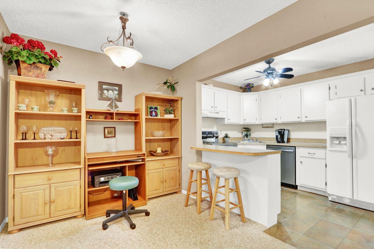 338 Knotty Pine Circle, Unit D-1, Greenacres, FL 33463 Photo