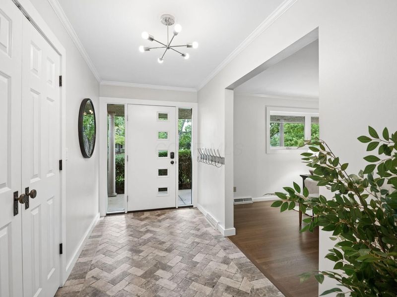4504 Kipling Road, Columbus, OH 43220 Photo 4