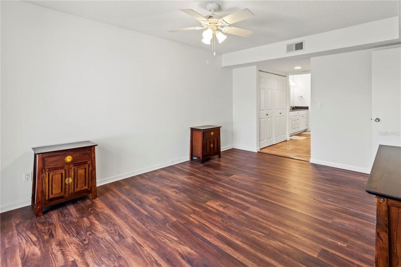 2375 Lakeside Mews, Unit D2, Sarasota, FL 34235 Photo