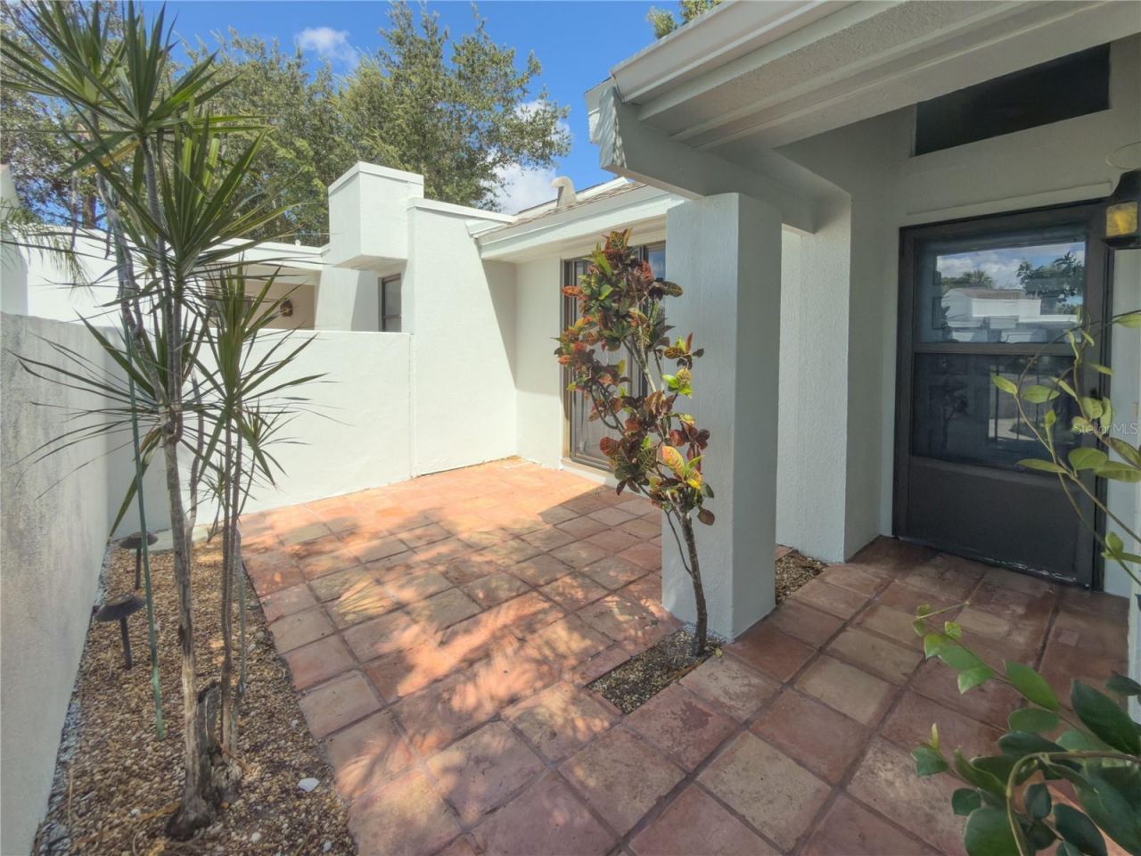 2375 Lakeside Mews, Unit D2, Sarasota, FL 34235 Photo