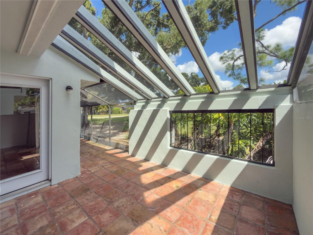 2375 Lakeside Mews, Unit D2, Sarasota, FL 34235 Photo
