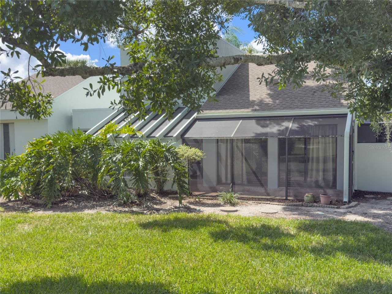 2375 Lakeside Mews, Unit D2, Sarasota, FL 34235 Photo