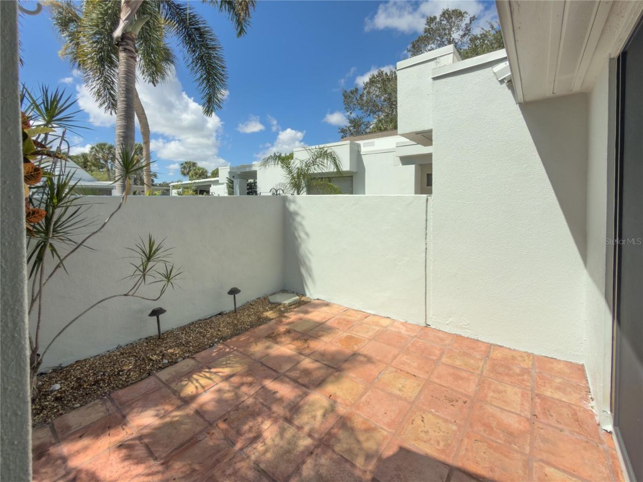 2375 Lakeside Mews, Unit D2, Sarasota, FL 34235 Photo
