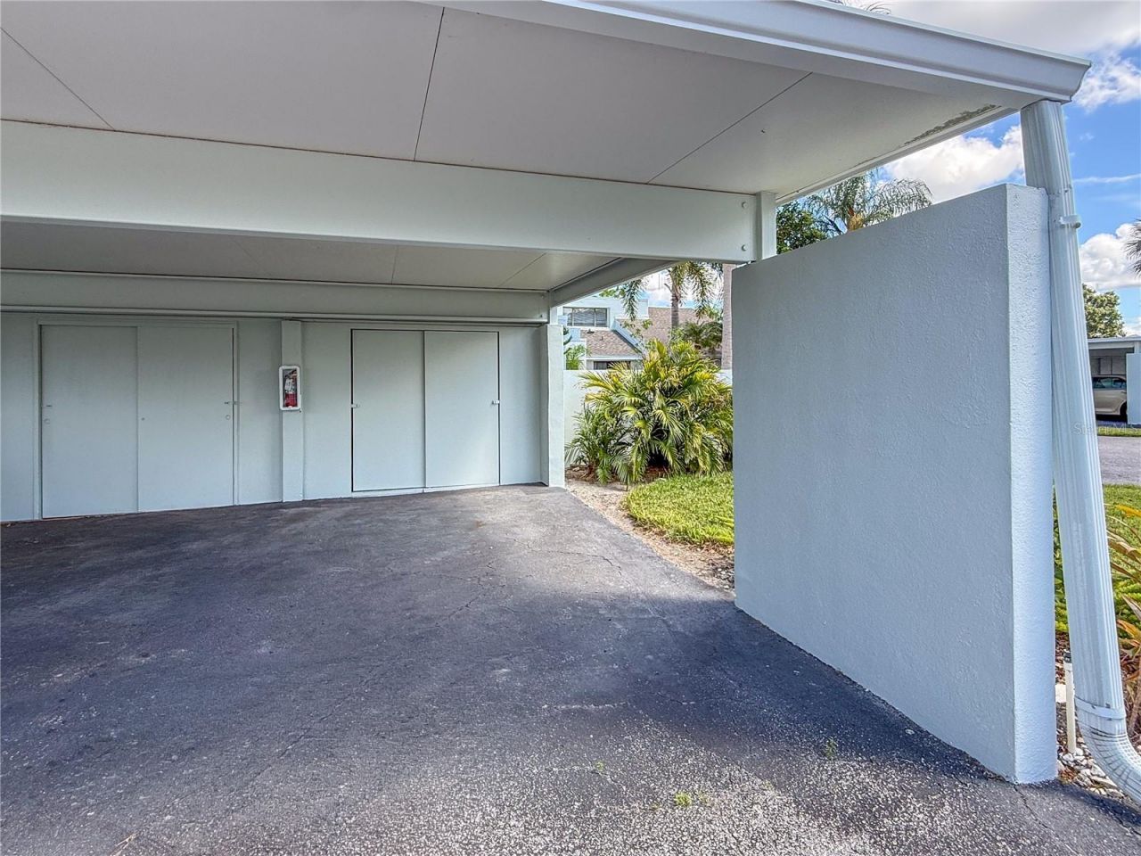 2375 Lakeside Mews, Unit D2, Sarasota, FL 34235 Photo