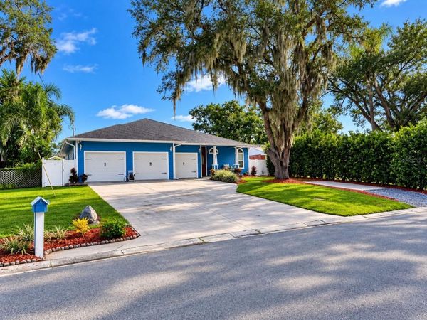 3009 W CLINTON STREET , TAMPA, FL 33614