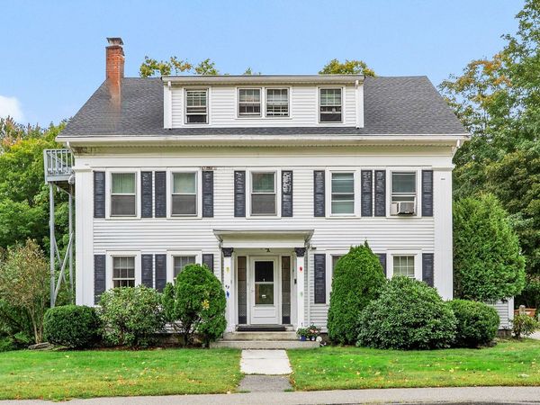 49 South St, Northborough, MA 01532