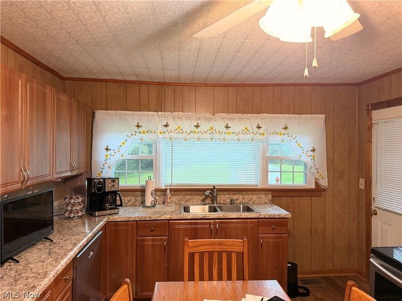 52742 Key Bellaire Road, Bellaire, OH 43906 Photo 11