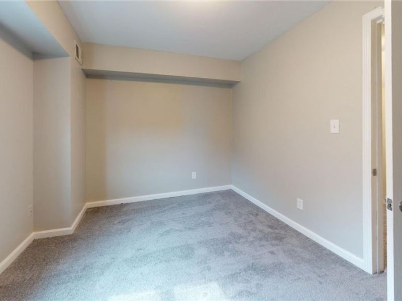 3201 Saratoga Avenue , Cleveland, OH 44109 Photo 39