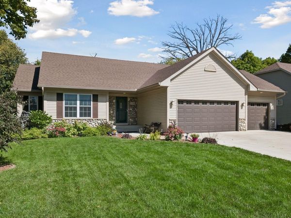 1790 Sterling Road, Waconia, MN 55387