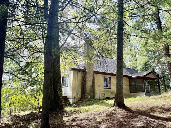 7224 Stoney Corners Road E, Falmouth, MI 49632