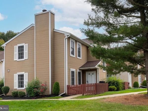 8 WOODBINE COURT, HORSHAM, PA 19044
