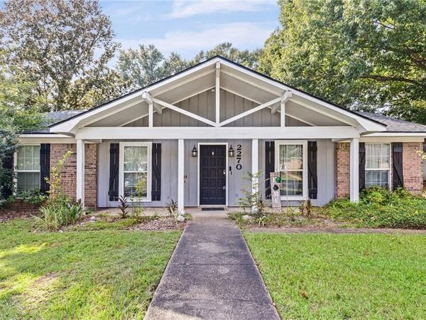 2270 Christopher Drive E, Mobile, AL 36609