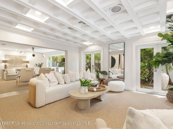 246 Elwa Place, West Palm Beach, FL 33405