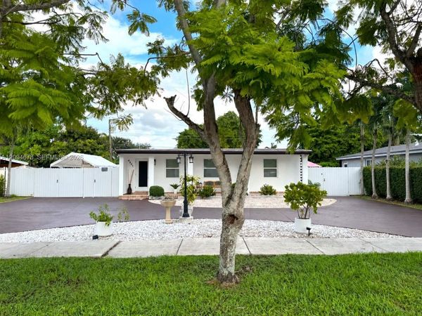 4531 SW 98th Ct , Miami, FL 33165