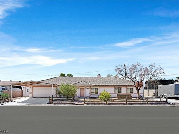 4565 E New York Avenue, Las Vegas, NV 89104