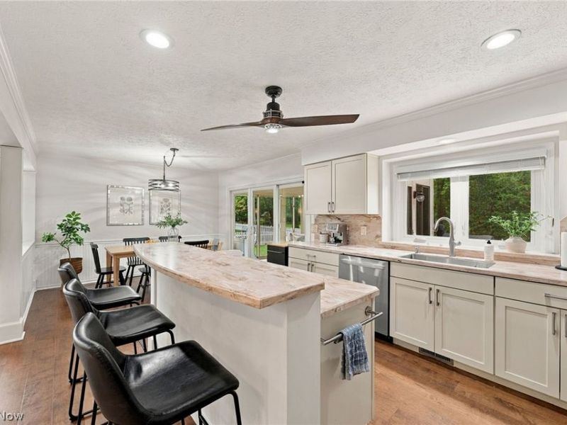 32253 Walker Road, Avon Lake, OH 44012 Photo 18