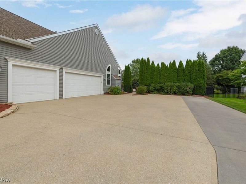 681 Bridgeside Drive, Avon Lake, OH 44012 Photo 39
