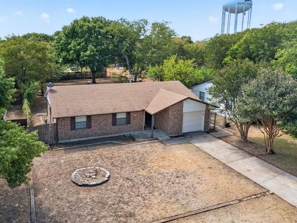 346 Linkcrest Drive, Duncanville, TX 75137