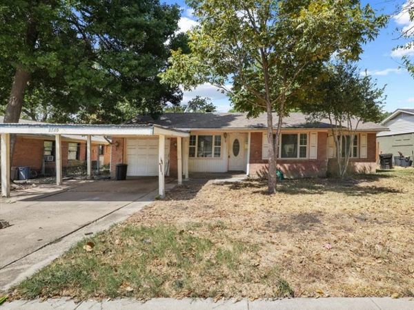 3749 Nabholtz Lane, Mesquite, TX 75150