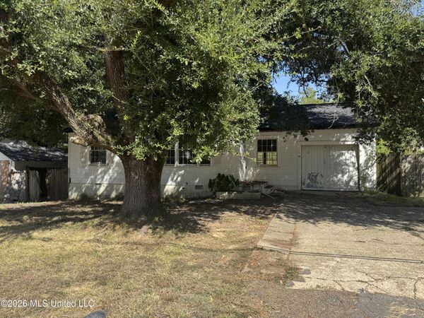 140 Treehaven Drive, Jackson, MS 39212