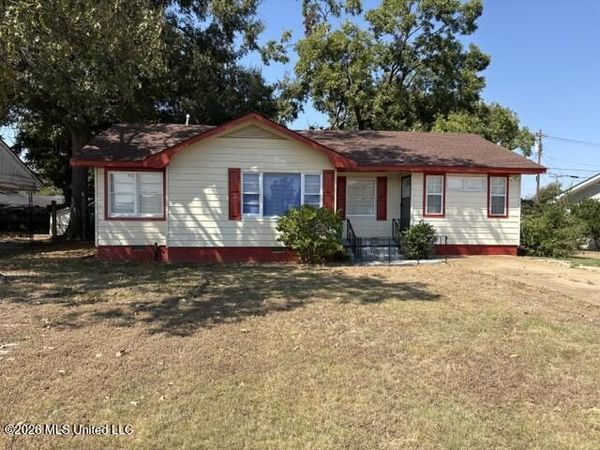 602 Linden Avenue, Greenwood, MS 38930
