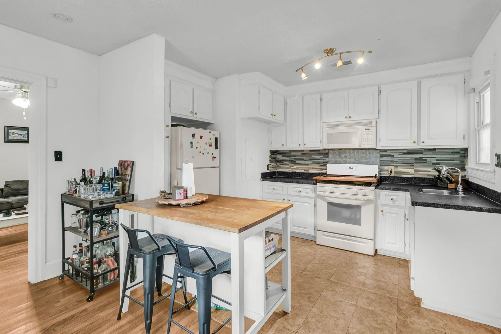 1223 Yeamans Hall Road Photo 12