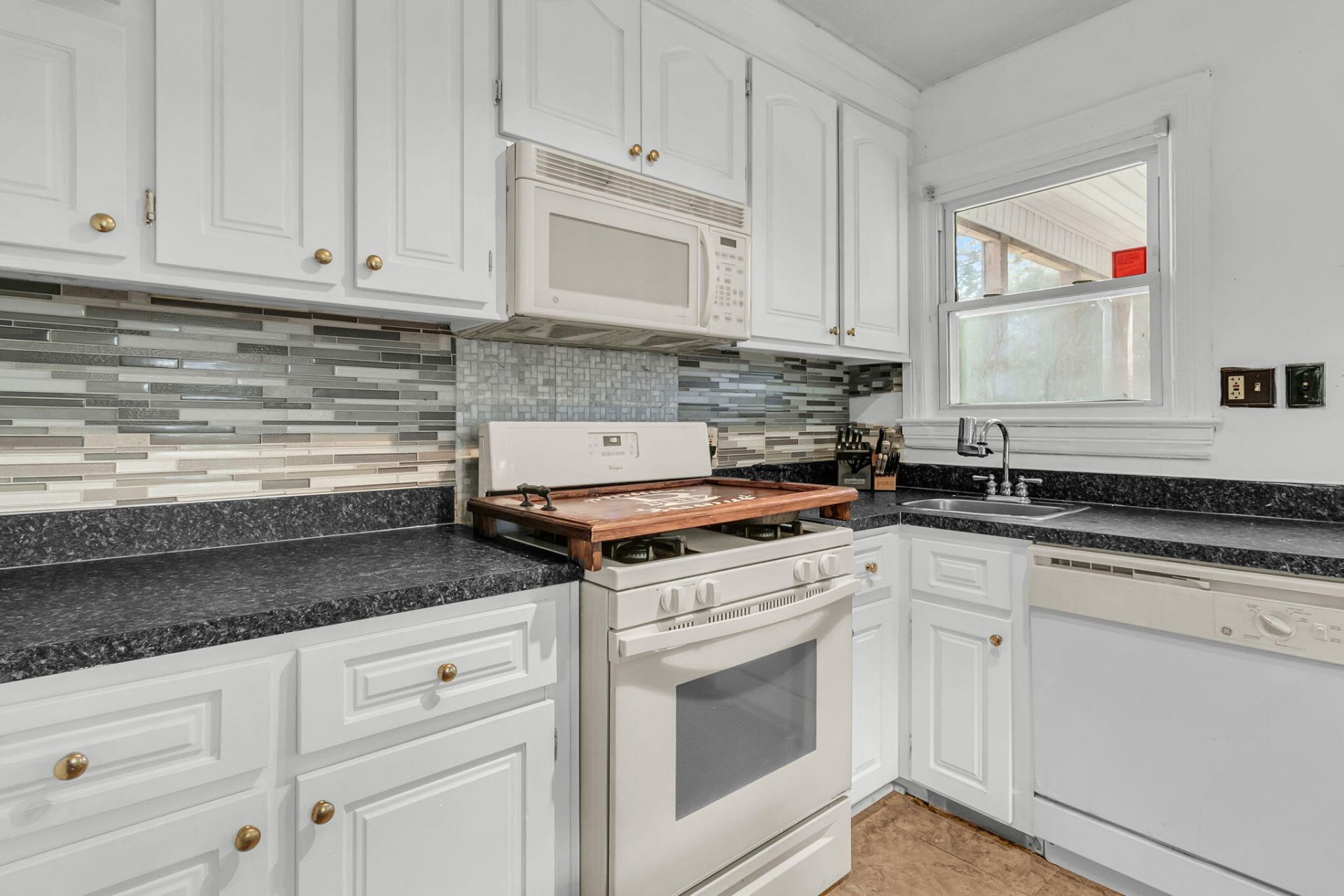 1223 Yeamans Hall Road Photo 14
