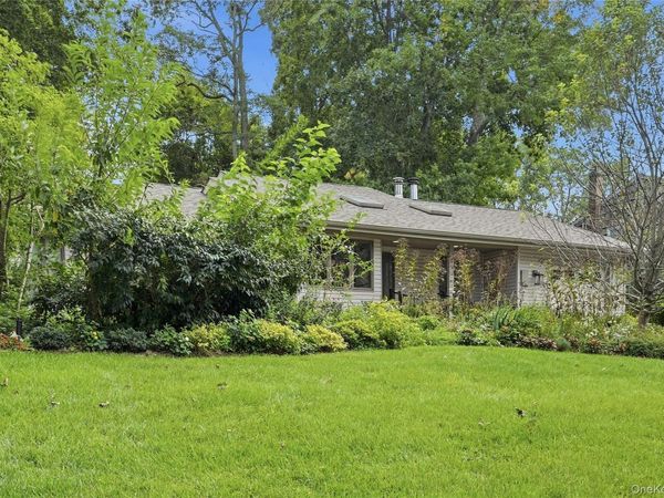 68 Woodland Road, Miller Place, NY 11764