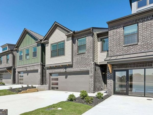 226 Foxtrot Avenue, Hoschton, GA 30548