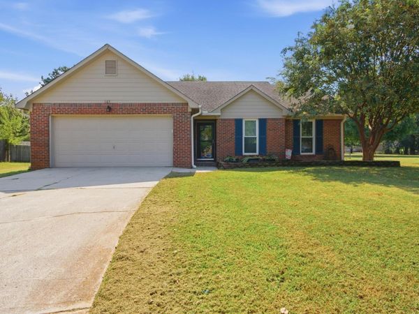 105 Laredo Circle, Huntsville, AL 35811