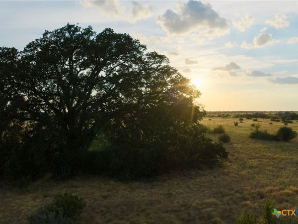 204 W Rolling Oaks Drive , Goldthwaite, TX 76844
