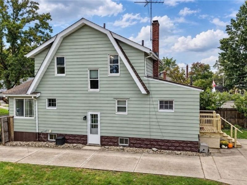 364 Clinton Avenue, Akron, OH 44301 Photo 8