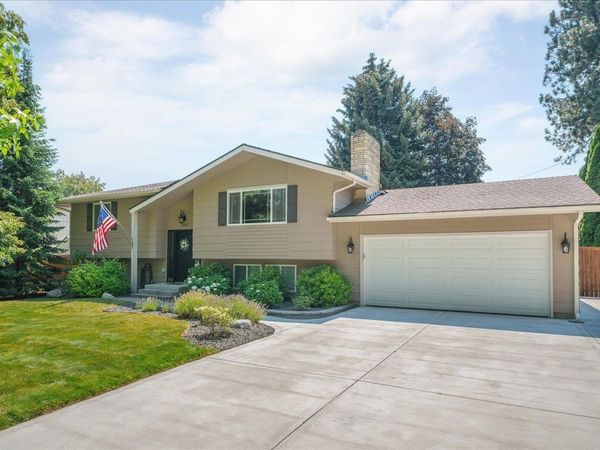 2004 E 55th Ave, Spokane, WA 99223