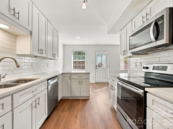 11023 Hunter Trail Lane, Charlotte, NC 28226