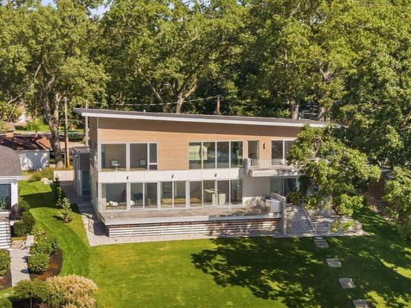 602 Lawn Avenue, Holland, MI 49424