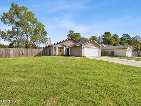 407 MOBY DICK Drive S, Jacksonville, FL 32218